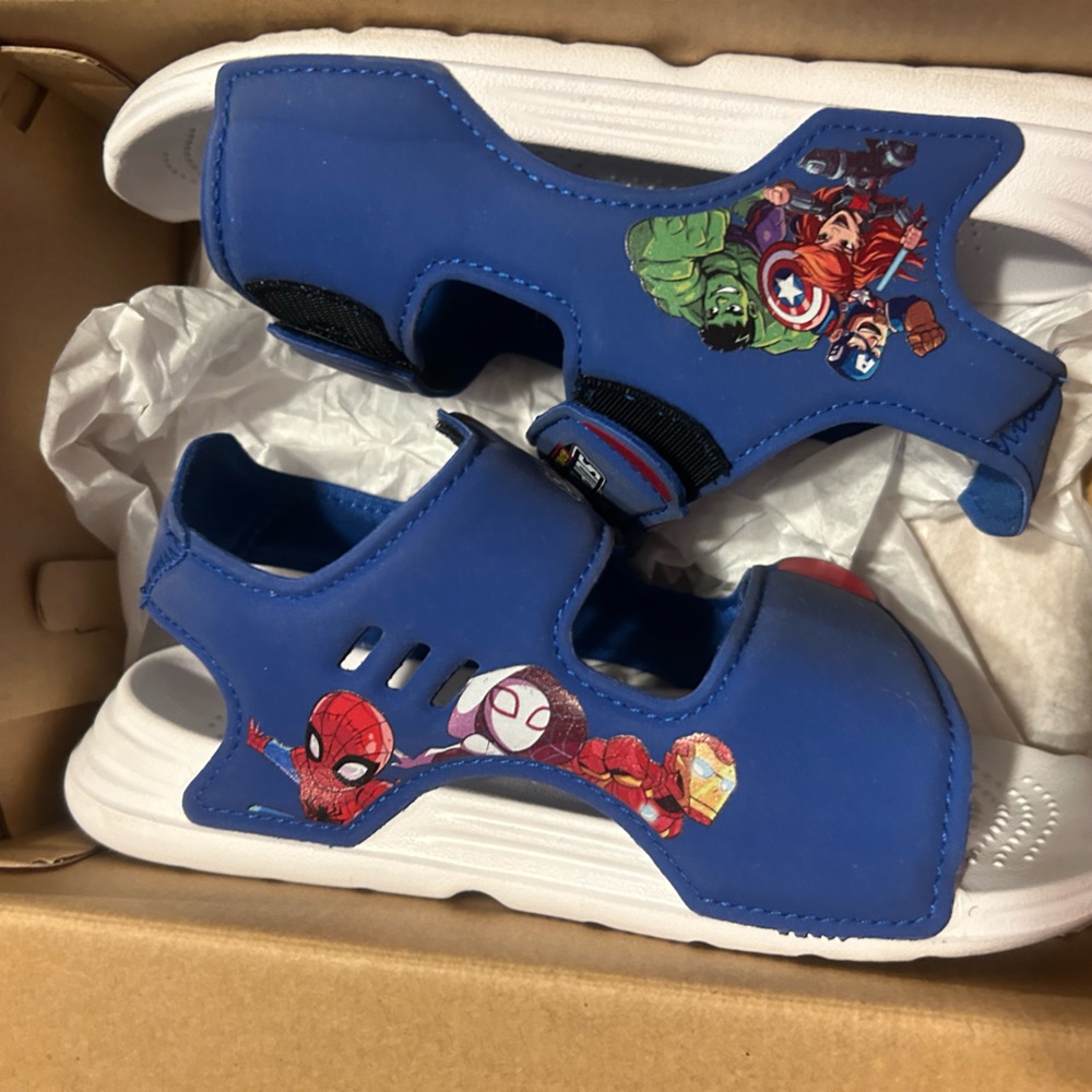 Kids Adidas Marvel swim sandal with box. Slightly worn.